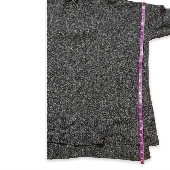 Tahari Mock Neck Long Sleeve Sweater Size Small - Picture 7 of 9
